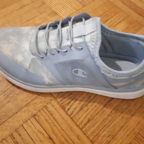 Running Shoes - Size 7.5 - Picture 2 of 3